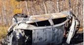 В Иркутской области на трассе опрокинулся и загорелся автомобиль