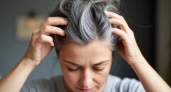 Берём один овощ — и на седину: вот как боремся с "серебром" в волосах — и пряди укрепляем