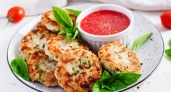 Подсели всей семьей на эту вкуснятину: лучший рецепт котлет из куриной грудки – 30 минут и готово