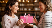 Подруга мне на юбилей подарила роскошный подарок, а я не могу ответить ей тем же: теперь чувствую себя "должником"