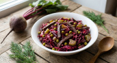 Салат «Королевский» со свеклой: настолько вкусный, что домашние пищат от удовольствия — даже «Шуба» в пролете