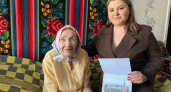 В Усолье-Сибирском свое 98-летие отметила труженица тыла Галина Трушкова