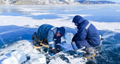 Ученые Иркутской области и Китая изучают трещины во льду Байкала
