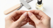 Тоньше бумаги: почему слоятся и ломаются ногти весной и как их укрепить