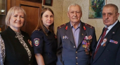В Усолье полицейские и общественники навестили ветеранов внутренних дел ко Дню Победы