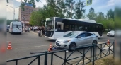 В Иркутской области электросамокат с двумя седоками влетел в иномарку на “зебре”