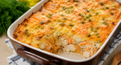 Если есть курица, готовлю вместо котлет сочную запеканку с морковью и сыром: всегда выручает на ужин 