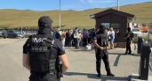 В Иркутской области сотрудники ОМОН взяли под охрану переправу на Ольхон