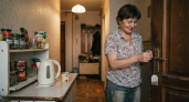 Привязываю чайный пакетик к ручке двери: подруга, смеясь, крутила у виска, а теперь сама так делает и нахваливает