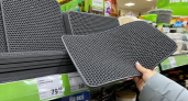 Скупаю в Fix Price силиконовые коврики по 79 рублей: один у двери, 2-й в мастерской, 3-й едет на пикник, ещё 2 разошлись по холодильнику