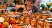 Каждую осень делаю по 50 банок «Пёстренькой» закуски: перец сладкий, капуста хрусткая — до весны не доживает ни одна