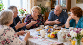 5 типов людей, с которыми после 60 лучше прекратить общение, даже если это родственники — и жизнь наладится
