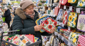 В Fix Price набрала целую корзину прихваток: дома сшила их как пазл — получился шикарный помощник для прихожей, мягкий и уютный