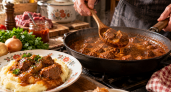 По рецепту 1954 года готовлю тот самый ГОСТовский гуляш: мясо тает во рту, а бархатная подлива — как в детстве
