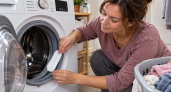 1 прокладка в стиралку — и резинка больше не «цветёт»: вонь, плесень и чёрный налёт как корова языком слизала