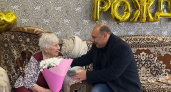 Мэр поздравил усольчанку со столетним юбилеем