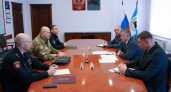Игорь Кобзев провел рабочую встречу с замкомандующего Сибирским округом Росгвардии полковником Максимом Гуляевым
