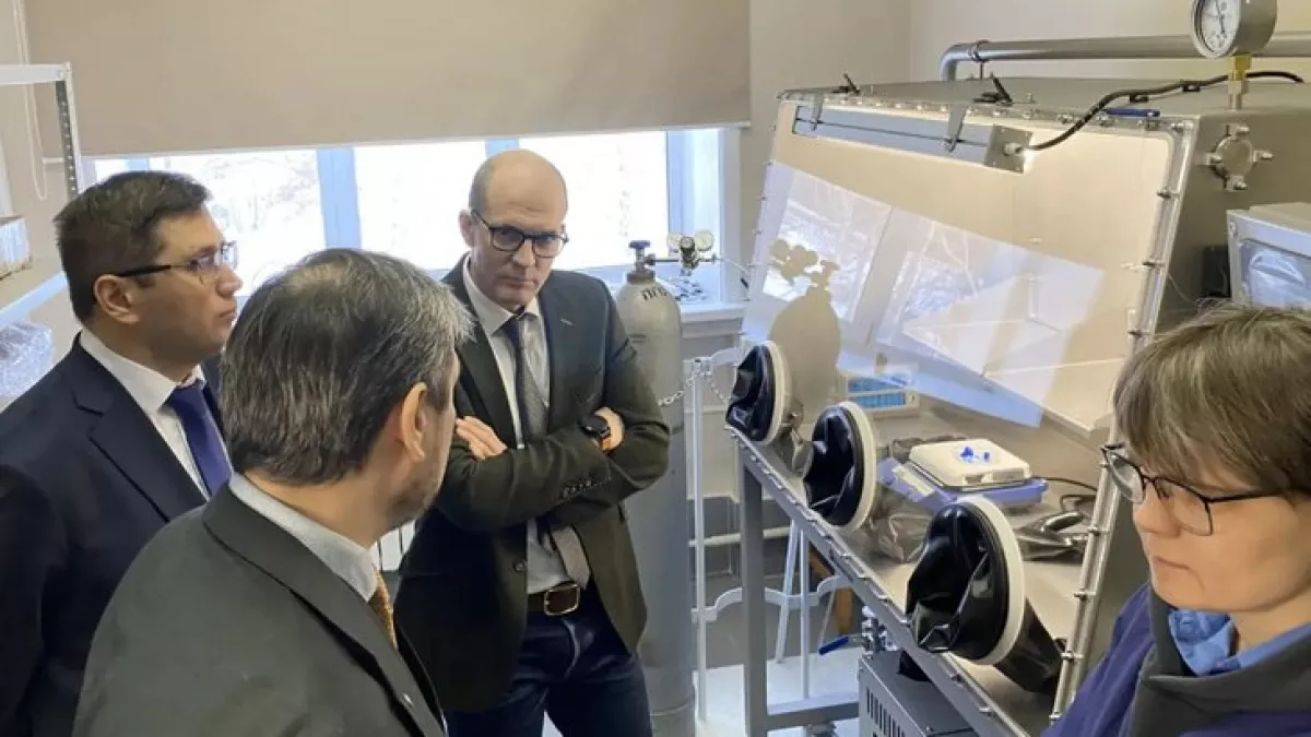 В Иркутской области открыли молодежную лабораторию по разработке полимеров