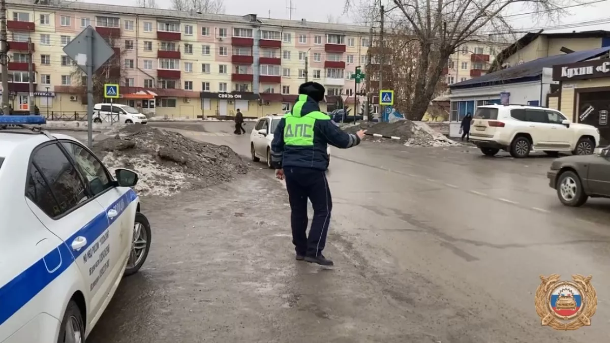 В Усолье-Сибирском автоинспекторы следят за безопасностью пешеходов