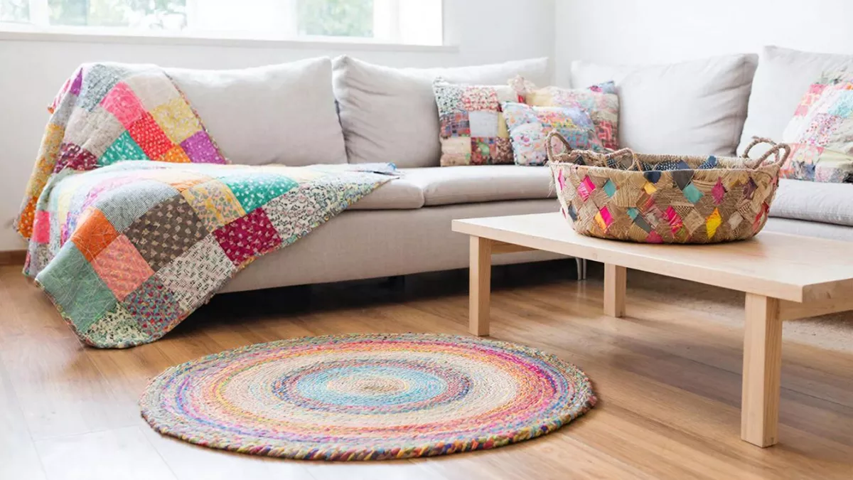 Старую одежду не выбрасываю — а превращаю в дизайнерские штучки: простые хитрости для дома