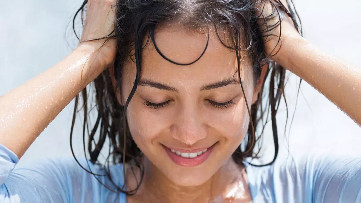 Делайте 3 действия перед каждым мытьем головы - и волосы перестанут выпадать. Полезные упражнения для роскошной гривы