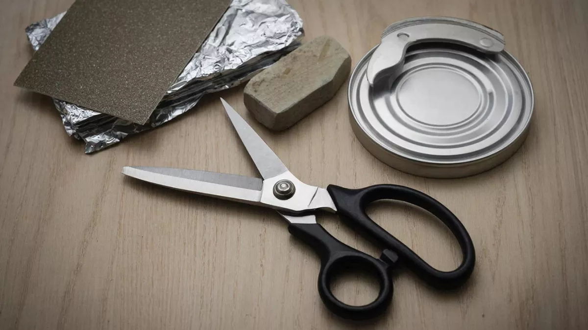 У меня ножницы всегда острые, деда научил - делюсь