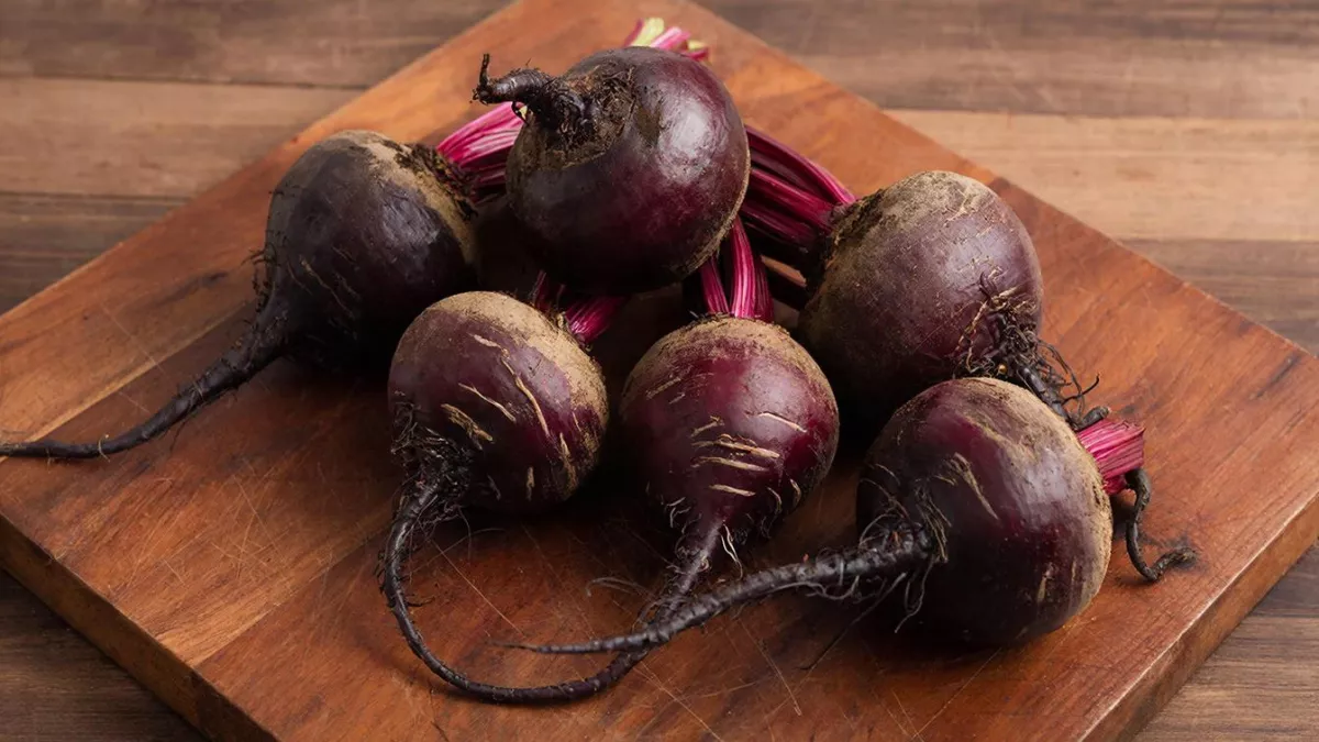 Даже крупная свекла варится быстро, вкусная и сладкая: 3 хитрости мудрых хозяек