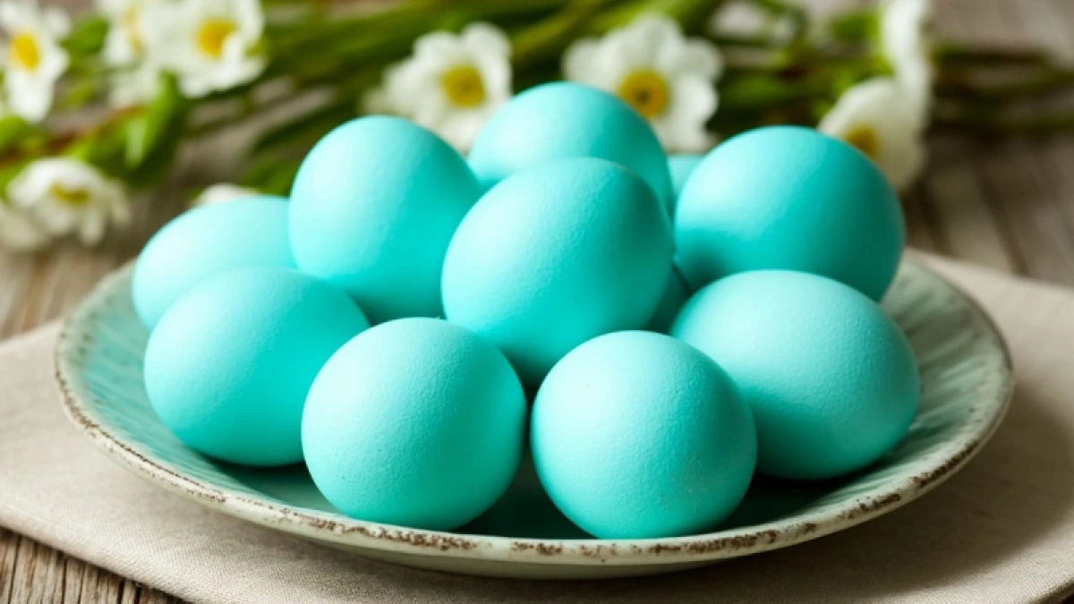 Пасхальные яйца цвета бирюзы: утерянный рецепт природного красителя для неповторимого оттенка