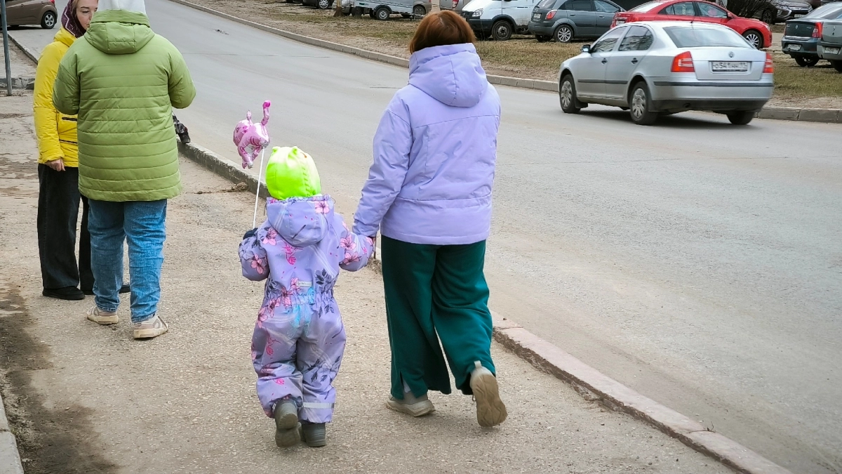 В Иркутской области почти 1,5 тысячи детей-сирот обрели приемные семьи