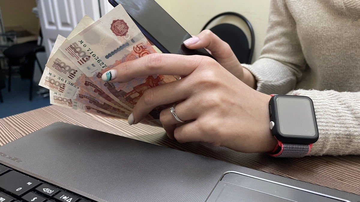 Пенсионерка из Усолья-Сибирского перевела мошенникам 2,6 миллиона рублей