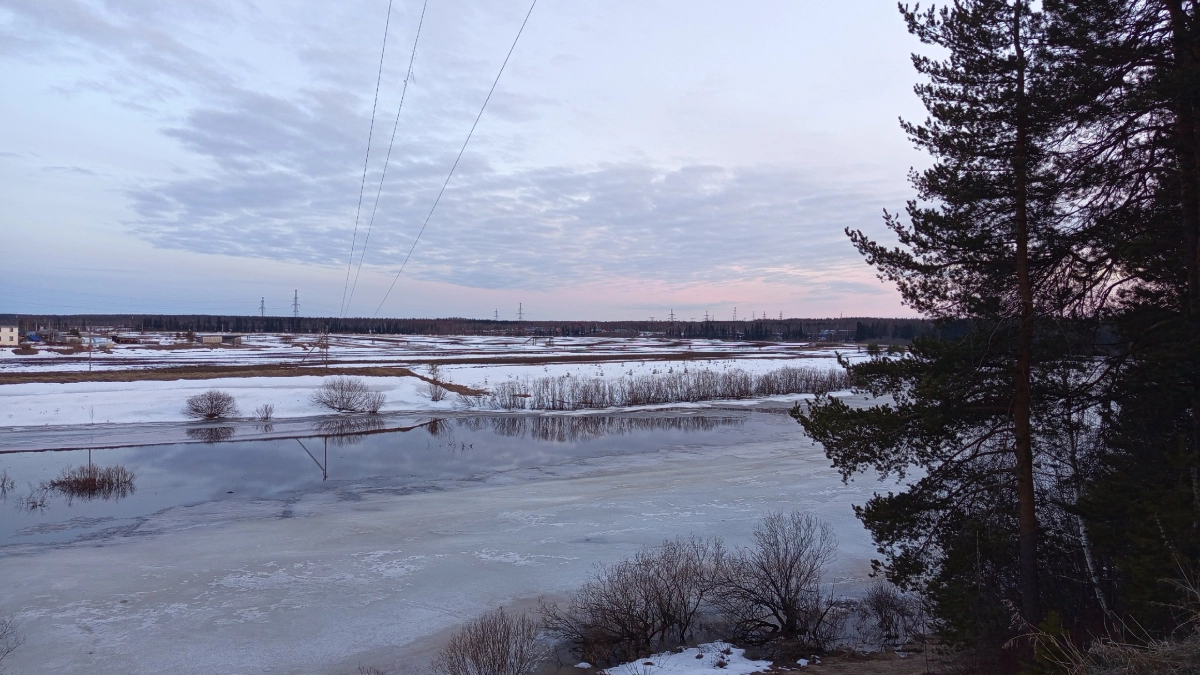 В Усолье-Сибирском патрулируют водоемы из-за риска провала людей и машин под лед
