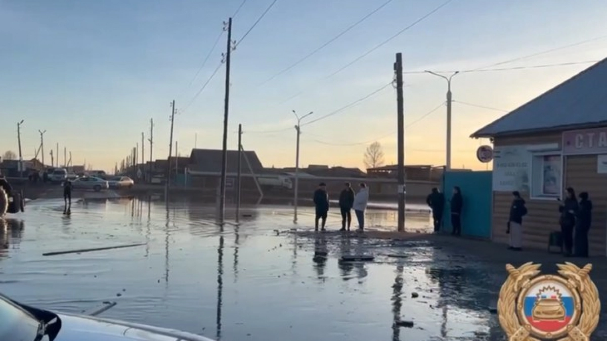 В одном из районов Иркутской области перекрыли 3 улицы из-за затопления дорог талыми водами