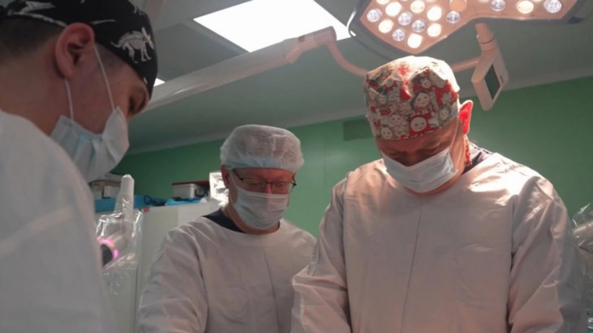 В Иркутской области хирурги извлекли из груди подростка забытую металлическую струну