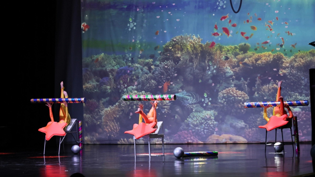 В Усолье-Сибирском юные циркачи показали историю о поиске себя через мечту