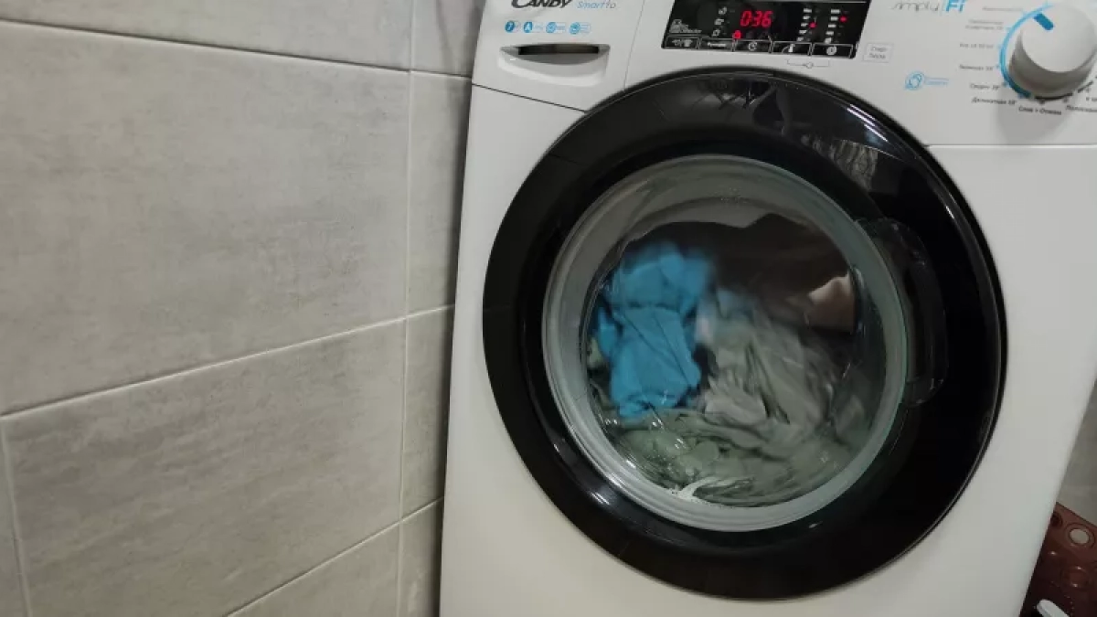 Дверца стиральной машины заблокировалась: 4 способа открыть люк без мастера и поломок