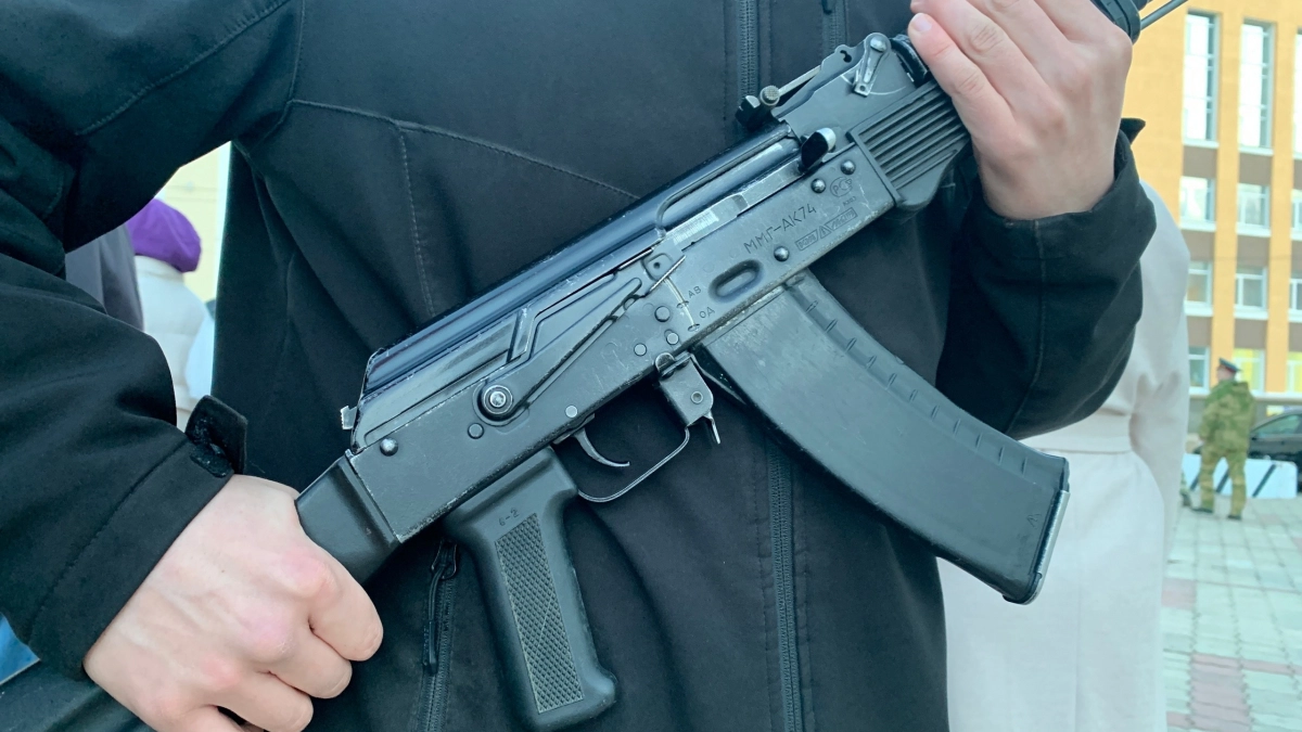 В Усольском районе у отца и сына изъяли арсенал оружия и боеприпасов