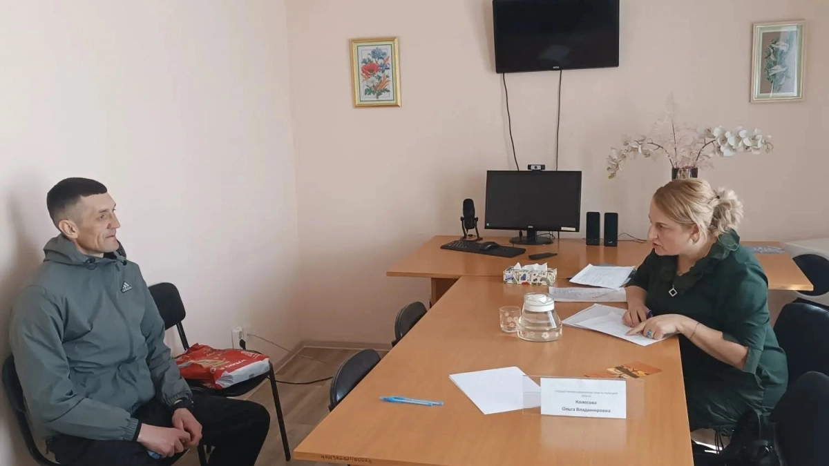 В Усолье специалист госюрбюро бесплатно проконсультировала жителей по квартирным вопросам