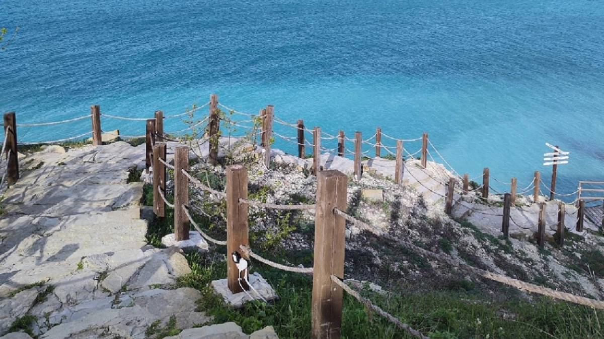 "Все включено" у бирюзового моря: назван курорт, идеальный выбор для отдыха с детьми