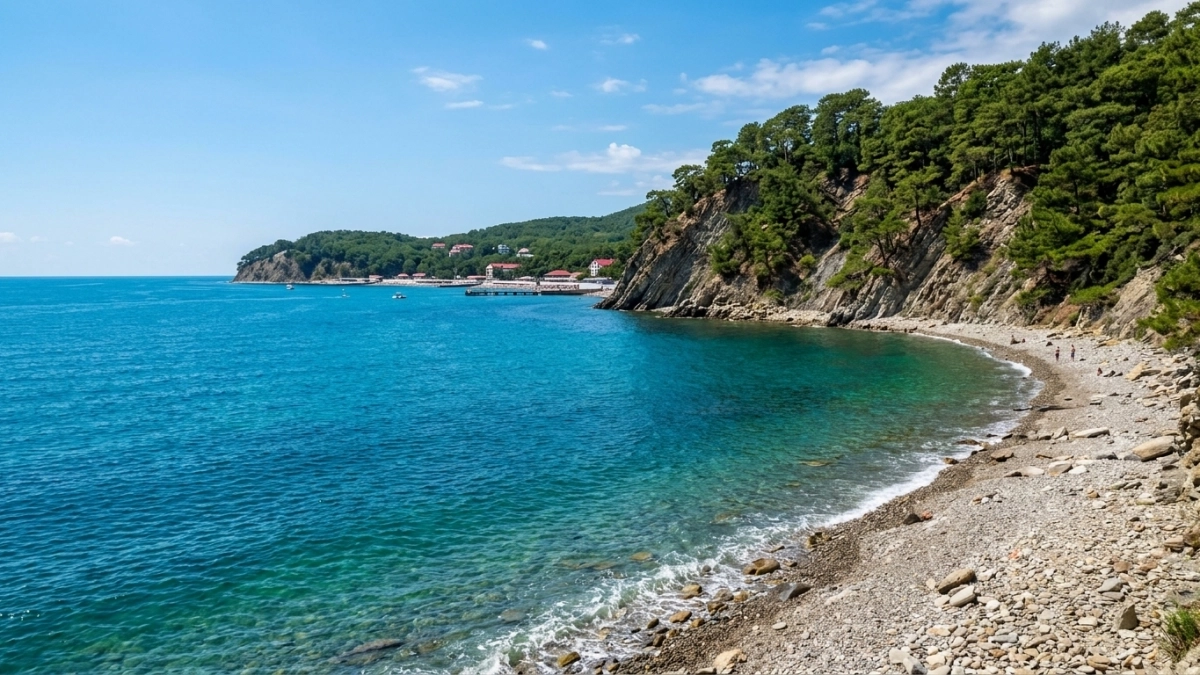 Забудьте про Анапу и Геленджик: райское местечко в России с бирюзовой водой и полным отсутствием людей