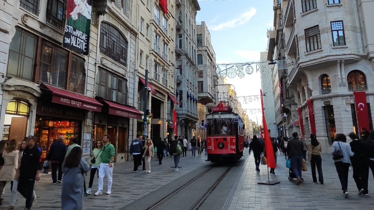 "Нам их не понять!": 8 турецких привычек, которые шокируют россиян в Турции