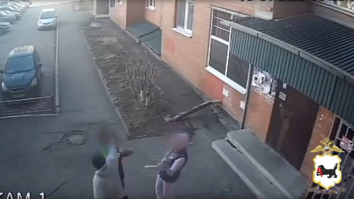 Полицейские Иркутской области установили обстоятельства причинения травм мужчине в столице