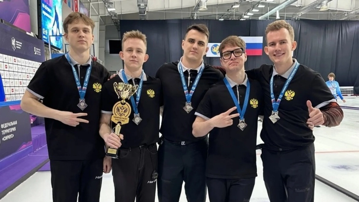  Иркутские кёрлингисты завоевали "серебро" на национальном чемпионате