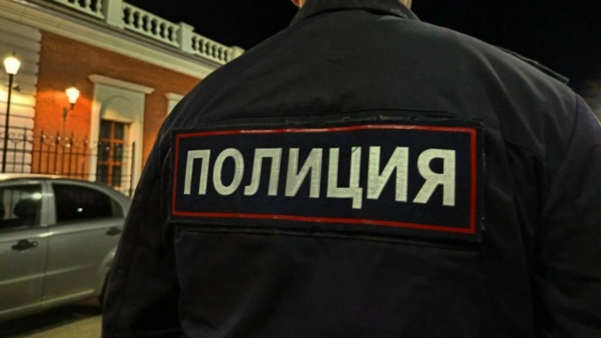 В Усолье-Сибирском дети нашли предмет похожий на гранату в клумбе 