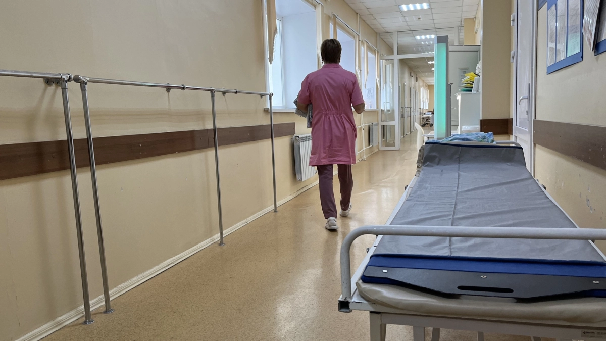 В Иркутской области врачи впервые применили малоинвазивную технику при паховой грыже