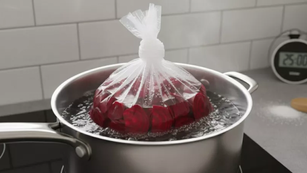 Свеклу теперь всегда варю в пакете: и почему я раньше не знала об этом способе – 25 минут и готово