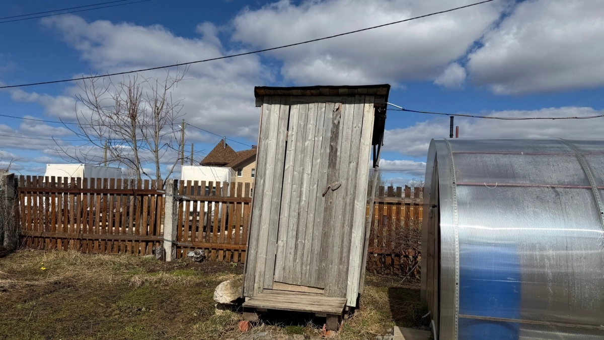 Выгребная яма без хлопот: как сделать систему, которая не нуждается в очистке годами