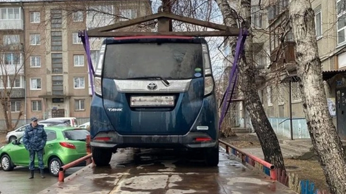 В Иркутской области приставы нашли должника после ареста его авто
