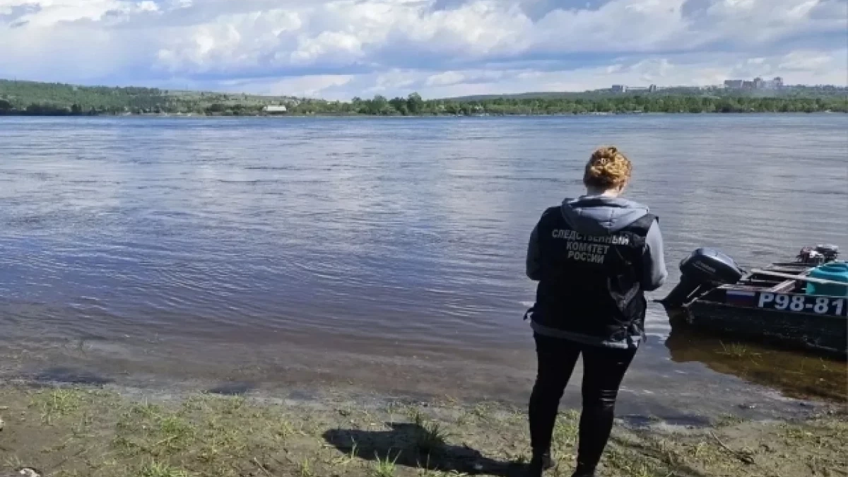 В Иркутской области возбуждено уголовное дело после опрокидывания лодки на Ангаре