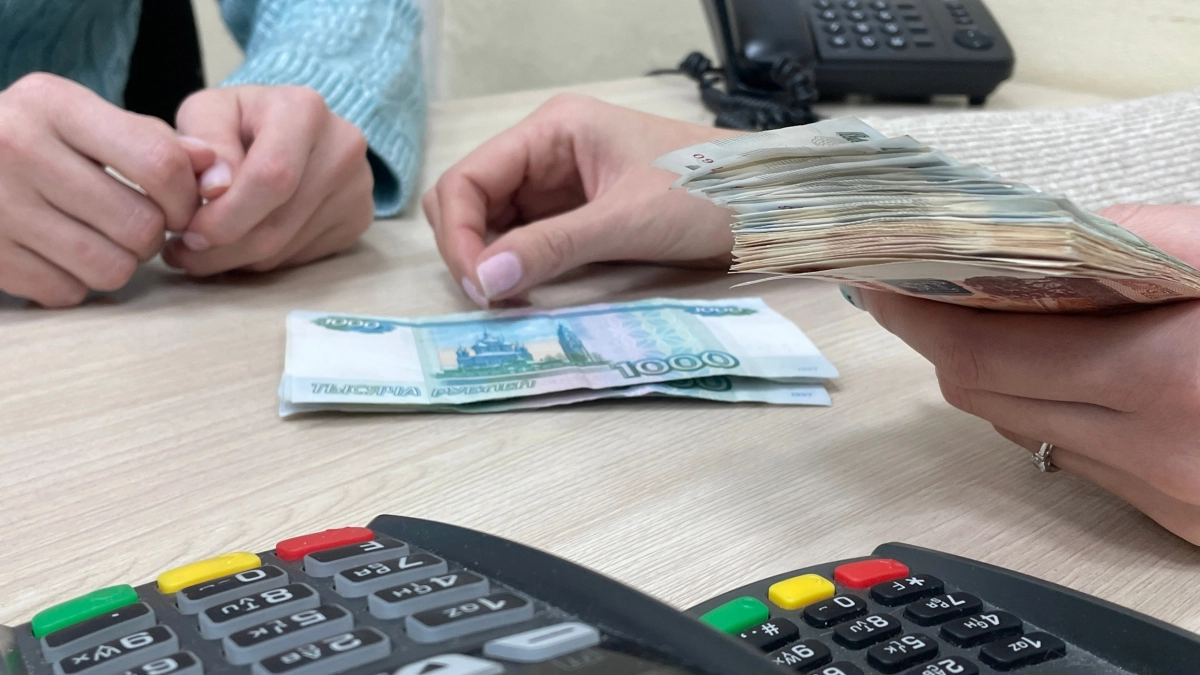 В Иркутской области дорожная компания рассчиталась с сотрудниками за 2 месяца