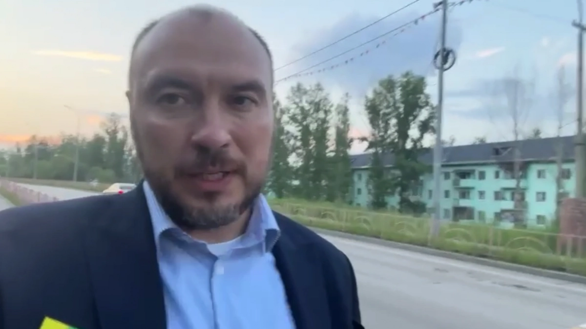 В Иркутской области мэр района пересел на пешие прогулки из-за острой нехватки бензина